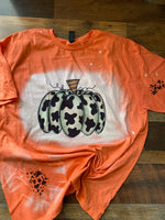 BLACK AND WHITE COW PUMPKIN T-SHIRT