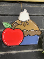 APPLE PIE PAINTED DOOR HANGER