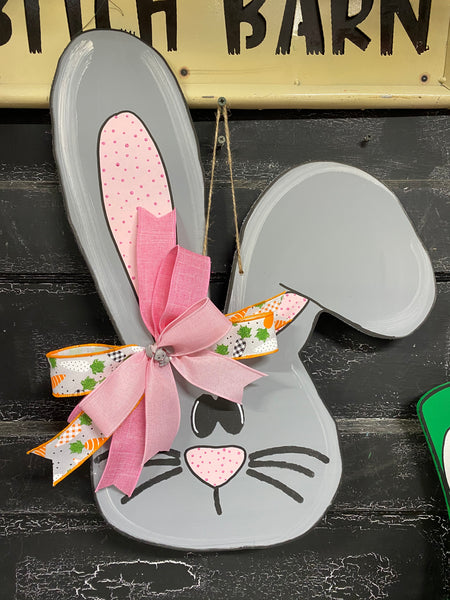 BUNNY WITH SMALL DOTS WREATH BLANK WITH STENCIL