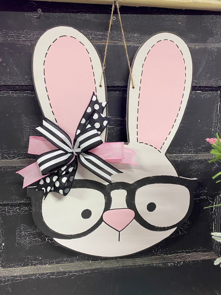 BUNNY WITH GLASSES WREATH BLANK WITH STENCIL