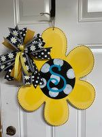 DAISY DOOR HANGER BLANK WITH STENCIL/cones with last name initial