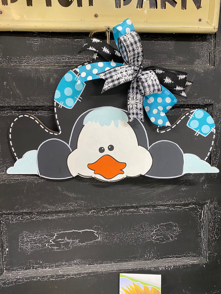 LAZY PENGUIN WREATH BLANK WITH STENCIL